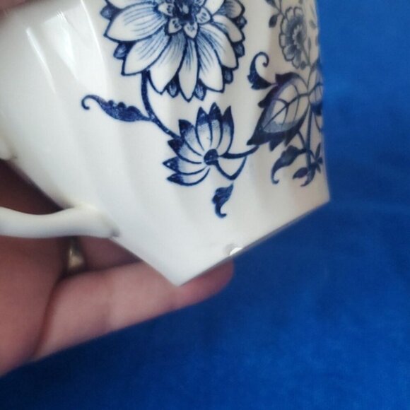 Johnson Brothers Stoke on Trent England Saxony Tea Cup - Picture 8 of 10